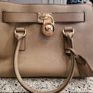 Michael Kors Hamilton Satchel in Dune